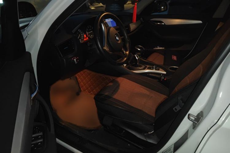 Used BMW X1 2014 sDrive18i Leading Model
