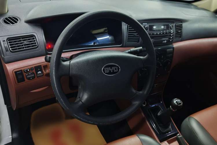 Used BYD F3 2012 Energy-Saving Edition 1.5L Manual Comfort Model
