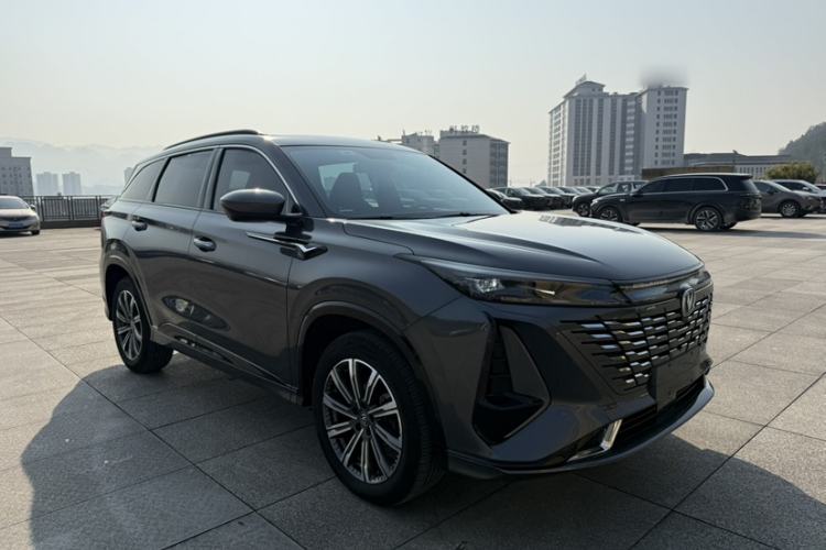 Used Changan CS75 PLUS 2023 3rd Generation 1.5T Automatic Prestige Model
