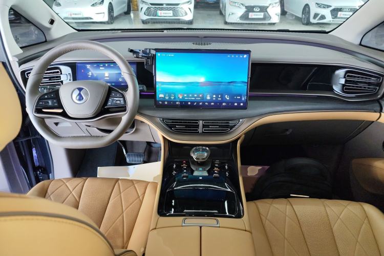 Used Denza D9 2022 DM-i 970 Four-Wheel Drive Flagship Model