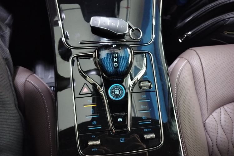 Used BYD Han 2025 DM-i 125KM Prestige Model
