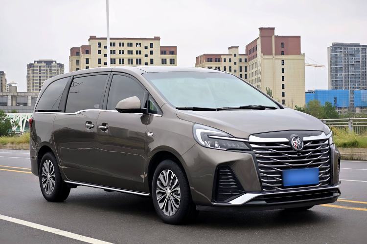 Used Buick GL8 2023 Facelifted Land Cruiser Executive Luxury Version
