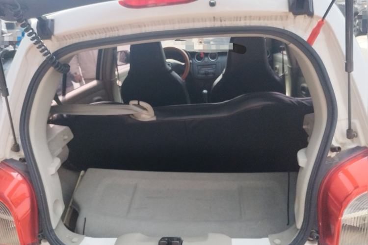 Used Venucia R30 2014 1.2L Manual Luxury Edition