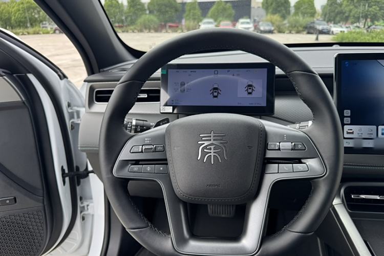 Used BYD Qin PLUS 2025 DM-i Smart Drive 120KM Superior Model
