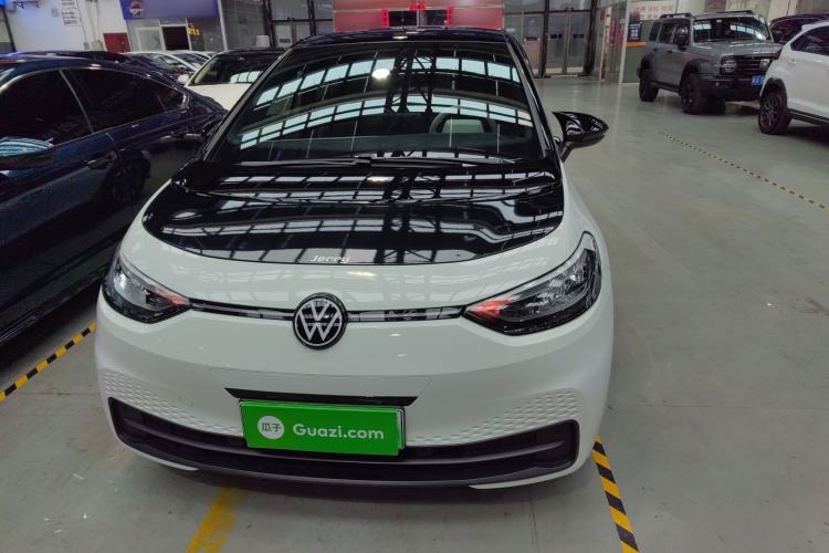 Used Volkswagen ID.3 2025 Smart Model Outstanding Oxygen Edition
