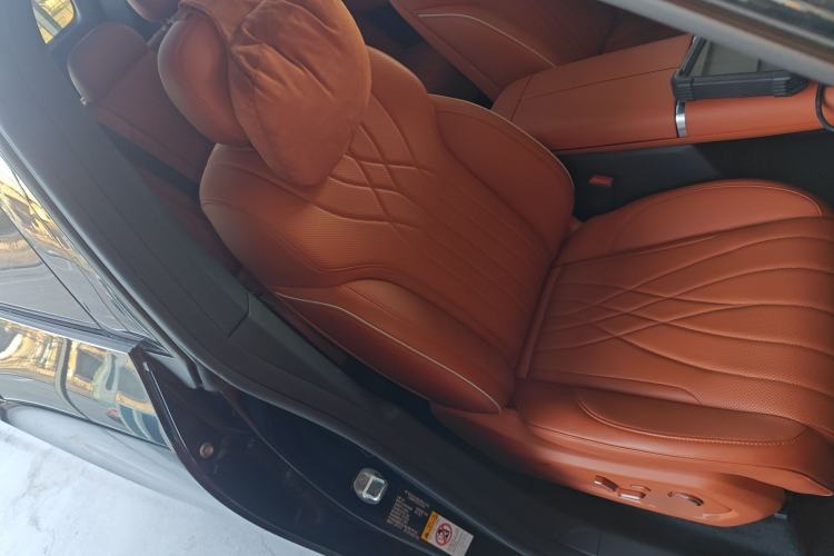 Used  Q07 2025 215 Flagship PLUS