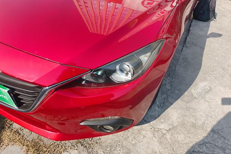 Used Mazda Mazda 3 Axela 2016 Sedan 1.5L Automatic Comfort Model
