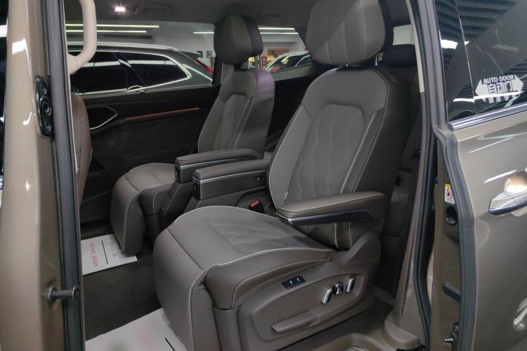 Used Volkswagen Viloran 2023 380TSI Prestige Edition
