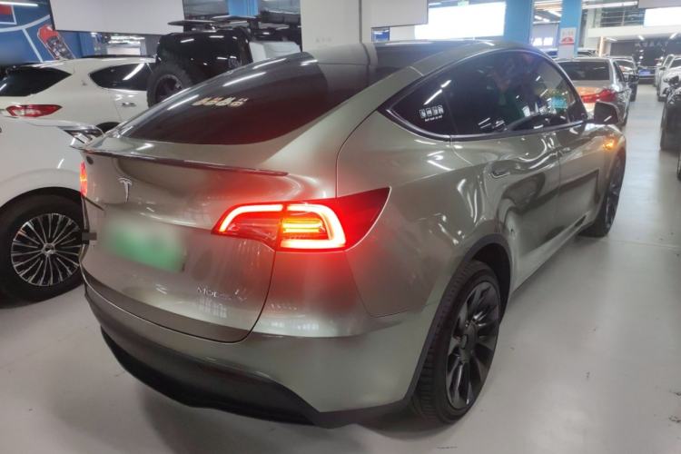 Used Tesla Model Y 2021 Long-Range All-Wheel-Drive Version