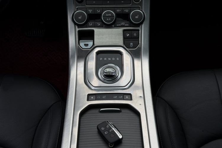 Used Land Rover Range Rover Evoque 2018 240 PS SE Smart Brilliance Edition
