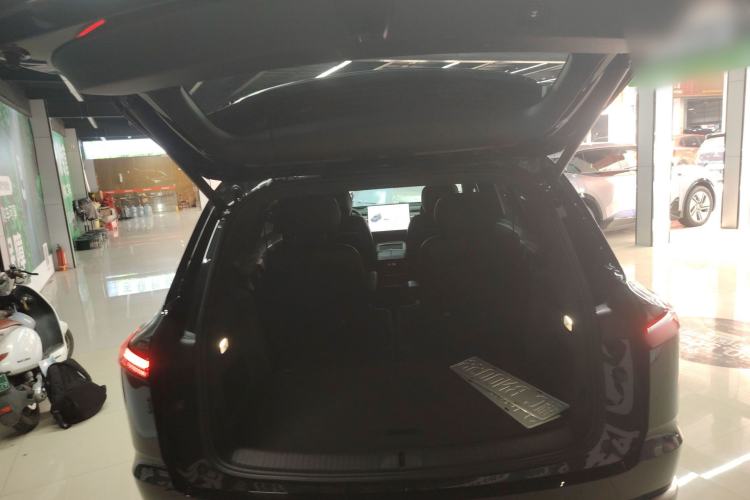 Used ONVO Luxeed L90 2025 Model—Max Six-Seater Version