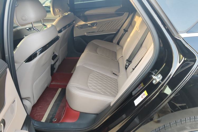 Used BYD Han 2024 EV Glory Edition 715KM Front-Wheel-Drive Flagship Model
