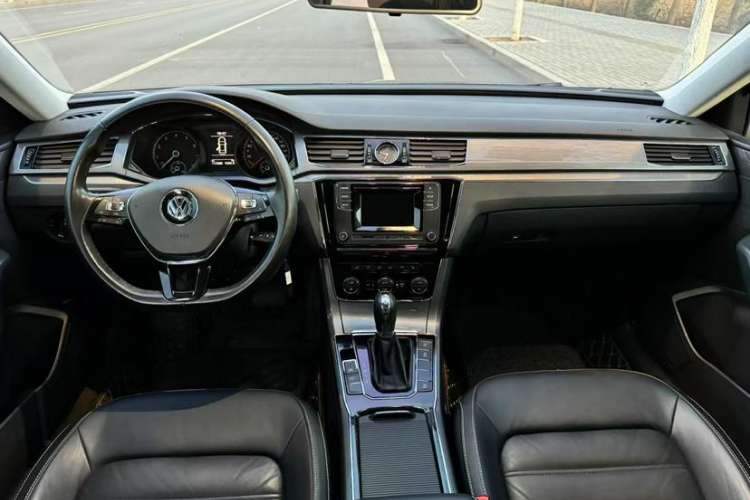 Used Volkswagen Passat 2016 330TSI DSG Luxury Edition