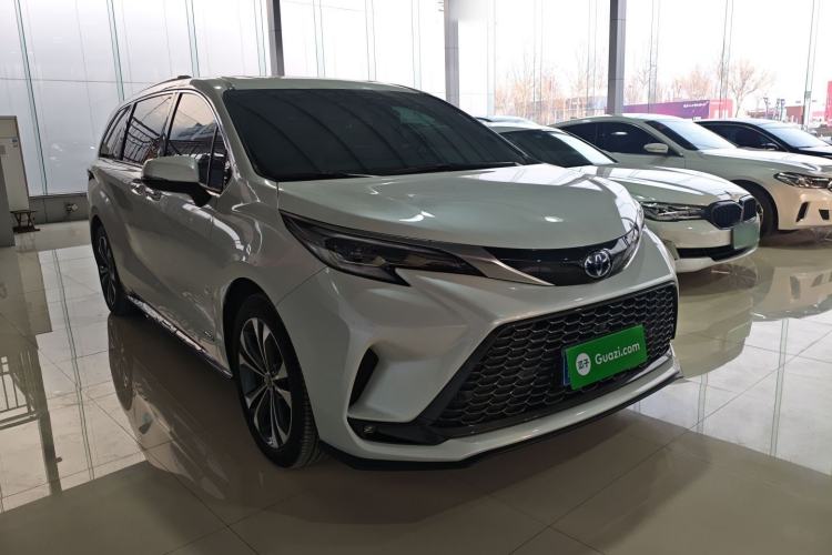 Used Toyota Granvia 2022 2.5L Hybrid Premium Edition