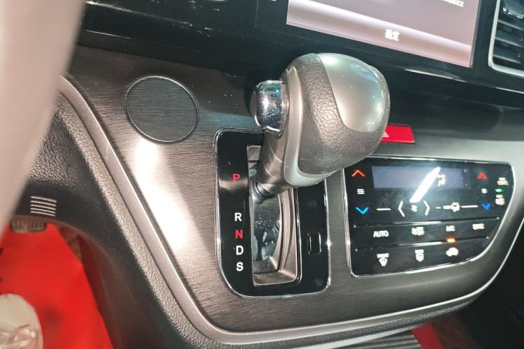 Used Honda Elysion 2016 2.4L Classic Edition
