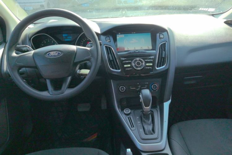 Used Ford Focus 2017 Hatchback 1.6L Automatic Comfort Plus SmartDrive Edition
