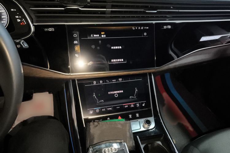 Used Audi Q7 2023 45 TFSI quattro S line Sport model
