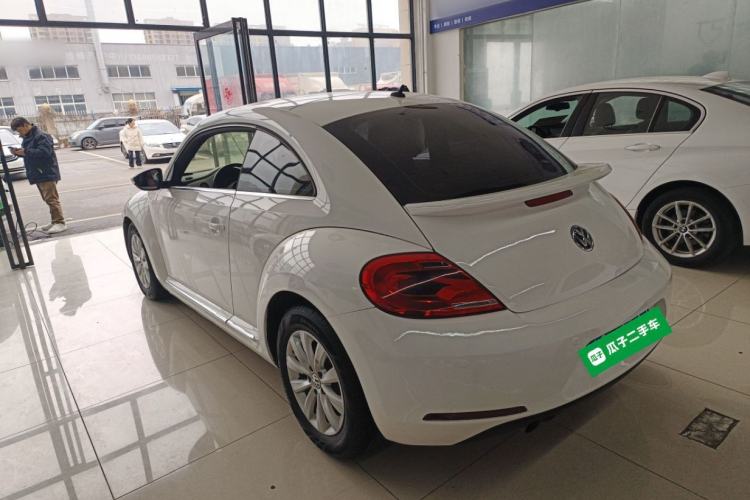 Used Volkswagen Beetle 2015 180TSI model
