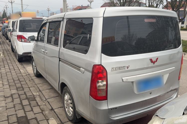 Used Wuling Rongguang V 2016 1.5L Standard Version