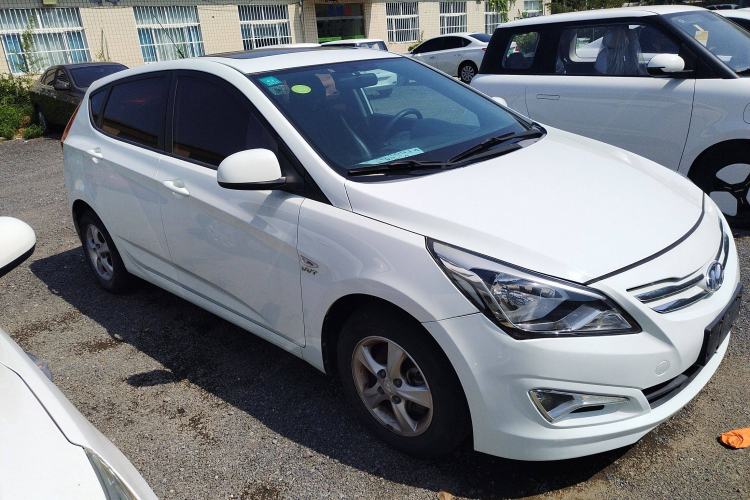 Used Hyundai Verna Ray 2014 1.4L Automatic GLX
