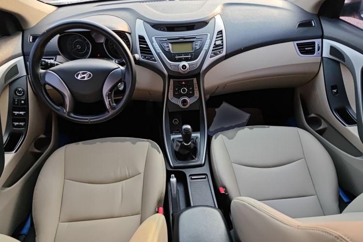 Used Hyundai Elantra 2012 1.6L Manual Fashion Edition