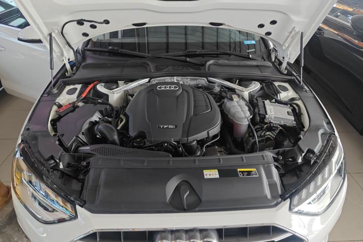 Used Audi A4L 2020 40 TFSI Fashionable and Elegant Model
