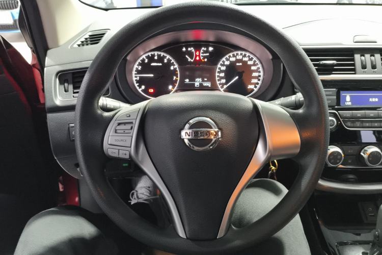 Used Nissan Tiida 2016 1.6L CVT Cool Dynamic Edition