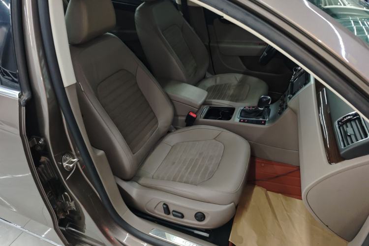 Used Volkswagen Magotan 2015 2.0 TSI Prestige Model
