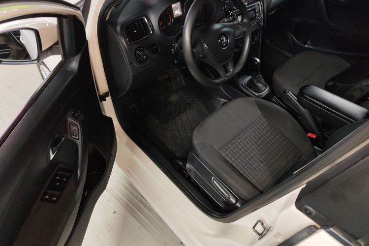 Used Volkswagen Polo 2014 1.6L Automatic Comfort Edition