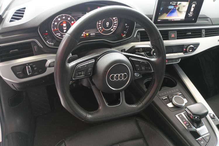 Used Audi A4L 2019 40 TFSI Fashion Edition China VI Emission Standard