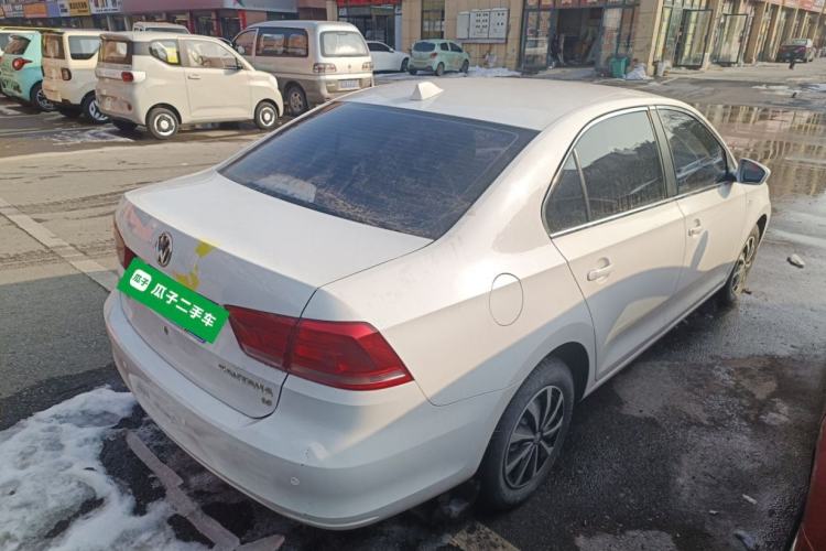 Used Volkswagen Santana 2015 1.6L Manual Fashion Edition