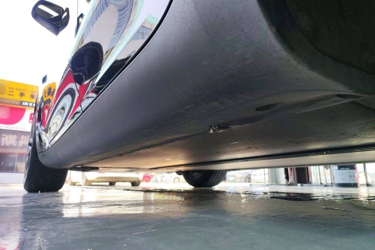 Used Tesla Model Y 2023 Long-Range All-Wheel-Drive Version
