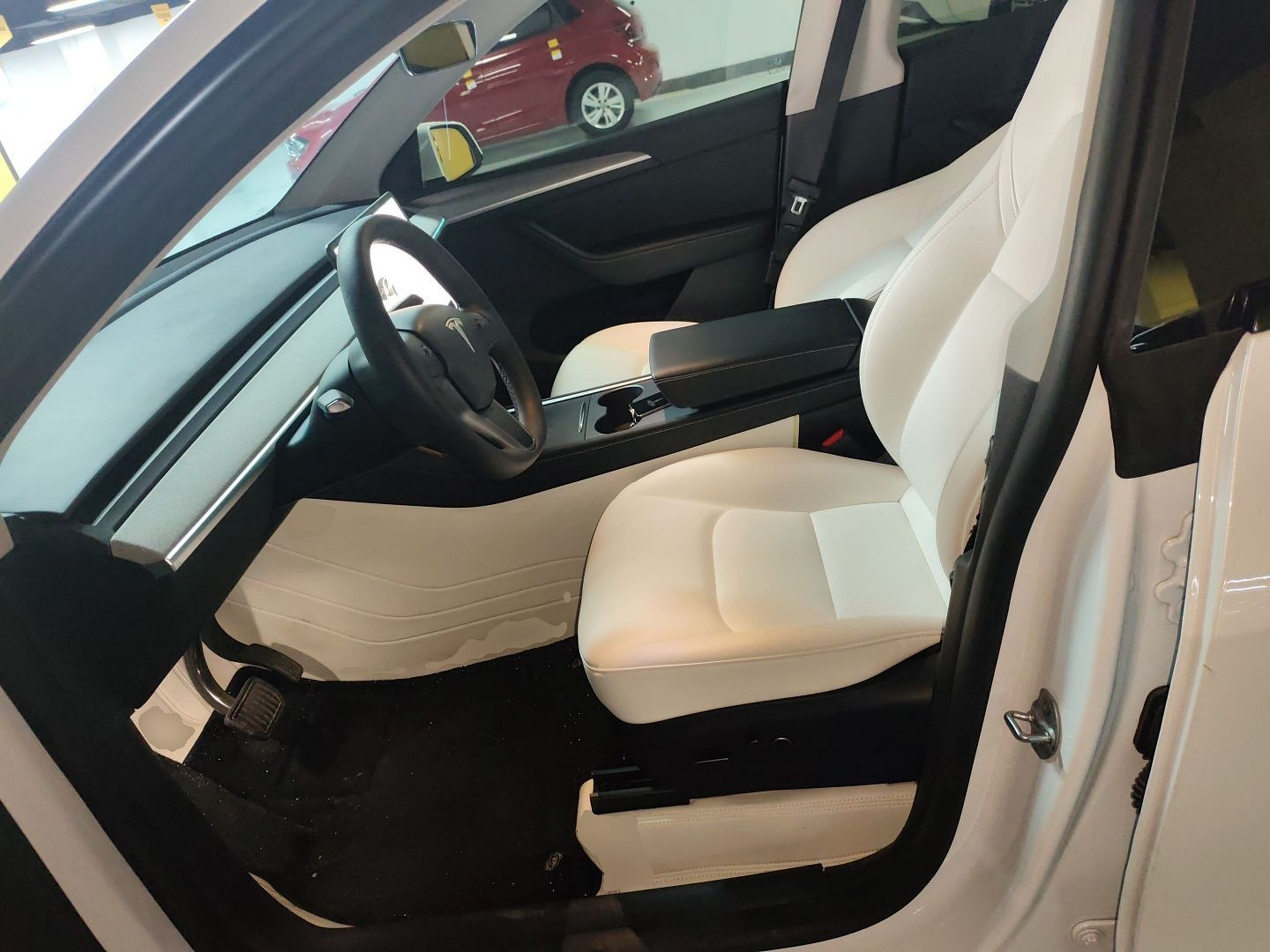 Переднее сиденье в автомобиле