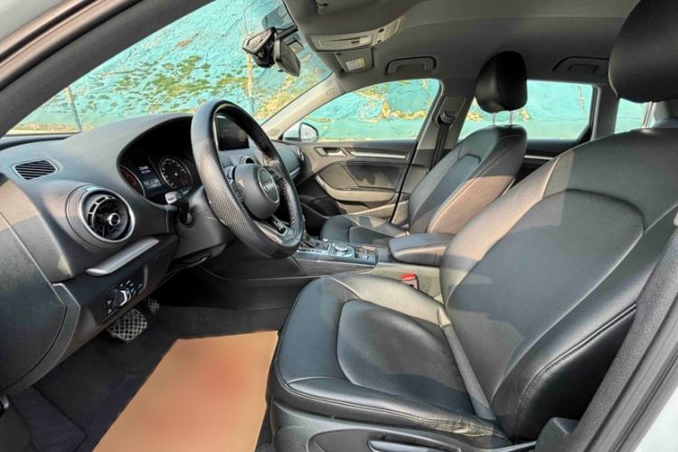 Used Audi A3 2018 30th Anniversary Edition Sportback 35 TFSI Ambition Model
