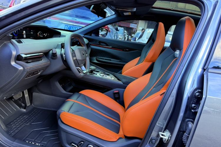 Used Changan UNI-V 2024 1.5T Prestige Sport Edition
