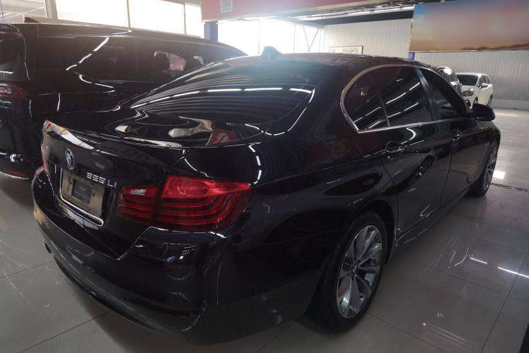 Used BMW 5 Series 2017 525Li Leading Model
