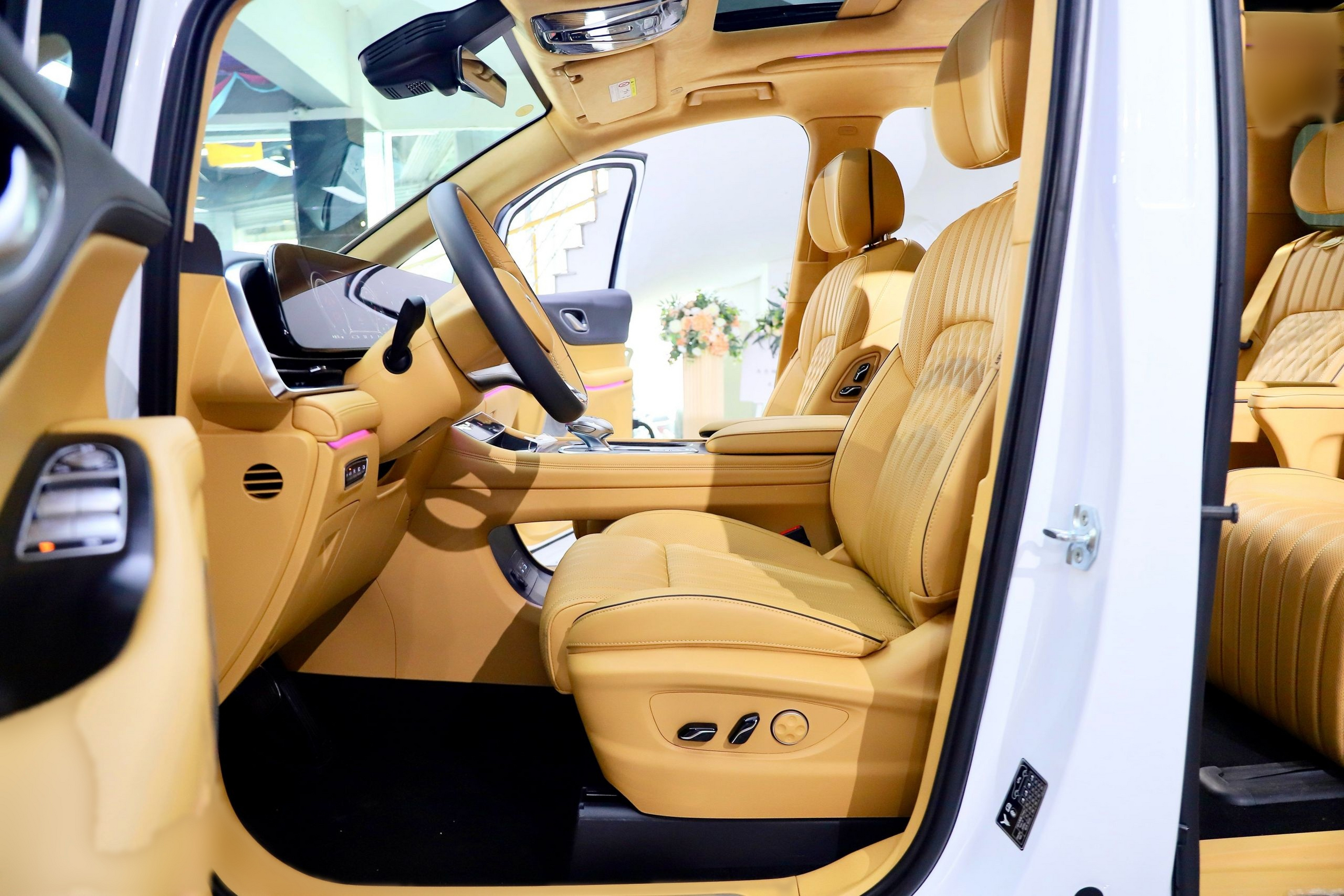 Переднее сиденье в автомобиле