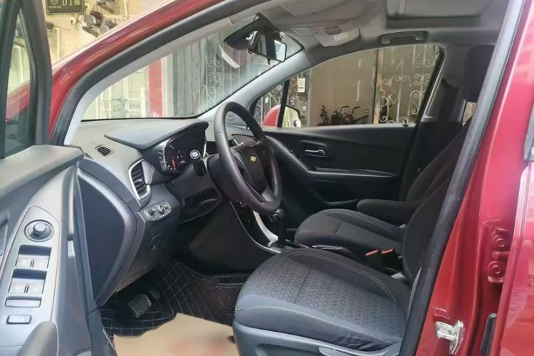 Used Chevrolet Trax 2018 330T Automatic Two-Wheel Drive Elite Model
