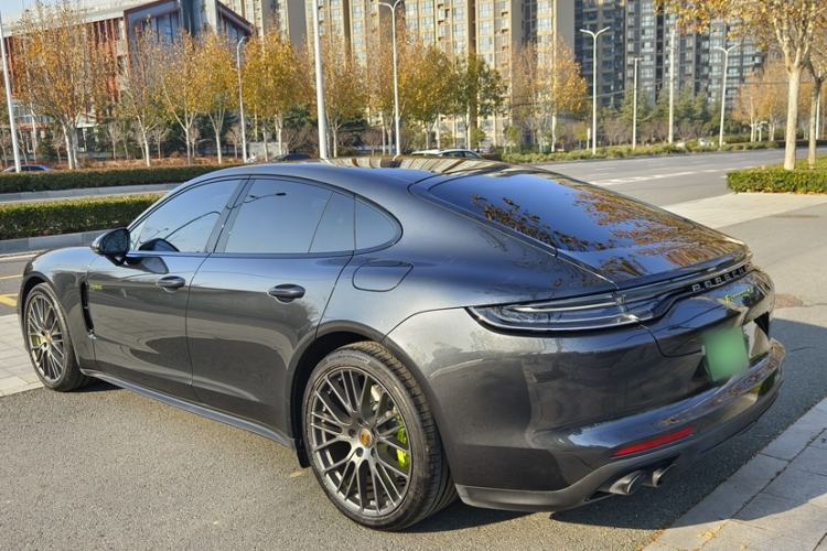 Used Porsche Panamera 2023-Year Restyled Panamera 4 E-Hybrid Platinum Edition 2.9T
