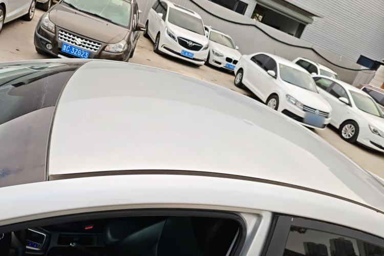 Used Hyundai Elantra 2015 1.6L Automatic Fashion Model