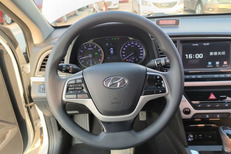 Used Hyundai Elantra 2016 1.6L Automatic ZhiXuan – Elite Version