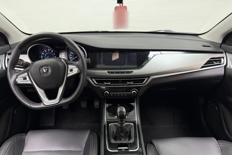 Used Changan Eado 2019 High-Energy Edition 1.6L GDI Manual Pioneer Model China VI Standard
