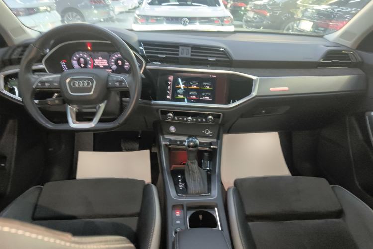Used Audi Q3 2019 40 TFSI Fashion Dynamic Model