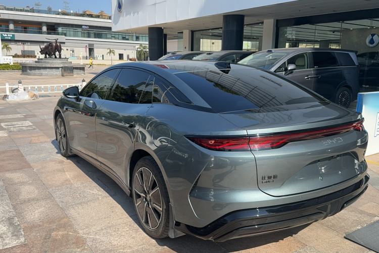 Used BYD Han L 2025 DM-i 200KM LiDAR Luxury Model
