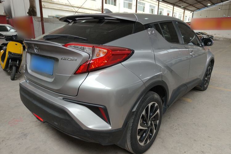 Used Toyota IZOA 2018 2.0L Yichi Version China VI Standard