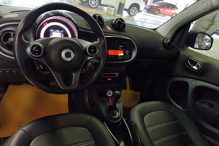 Used  fortwo 2019 0.9T 66kW Hardtop Wind Power Edition China VI
