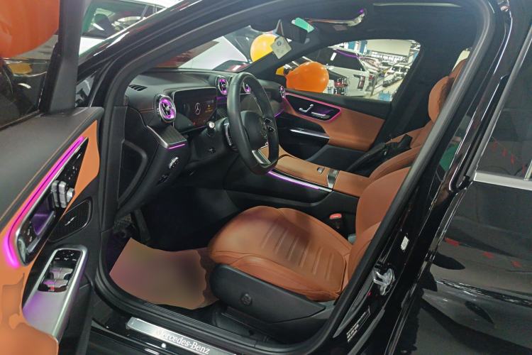 Used Mercedes-Benz GLC 2023 GLC 260 L 4MATIC Luxury Model 5 Seats
