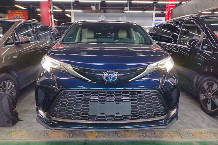 Used Toyota Granvia 2023 2.5L Hybrid Prestige Wellness PLUS Edition