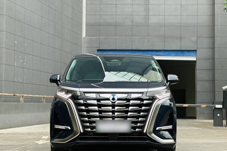 Used Denza D9 2024 DM-i 980 Four-Wheel Drive Flagship Model
