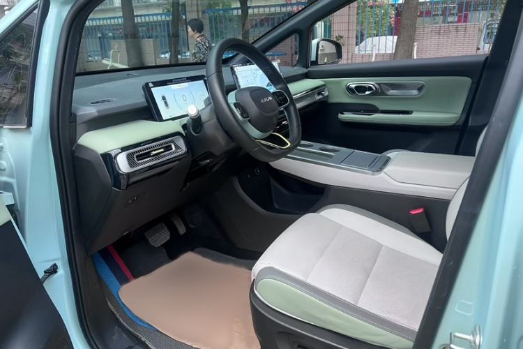 Used AION Y 2022 Plus 70 Tech Edition
